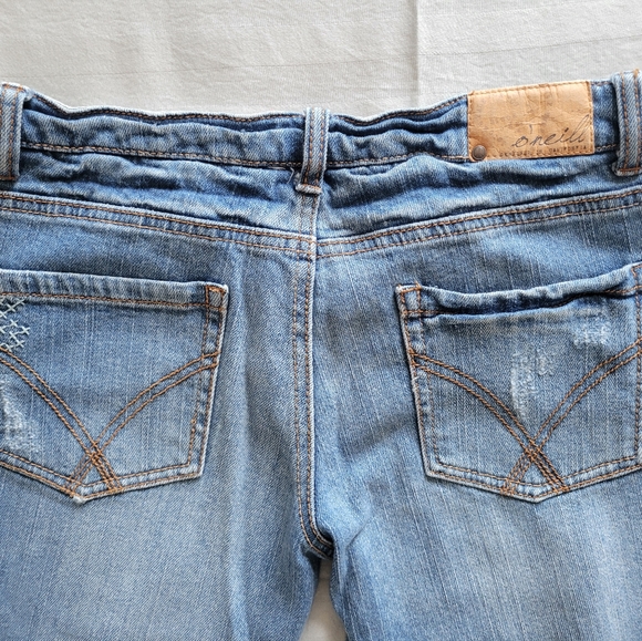 Size Small O'Neil Bellbottom Jeans. EUC. Like New. - Picture 3 of 7